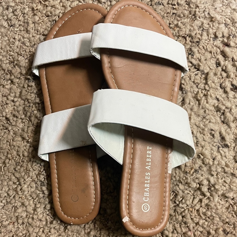 Charles Albert Women's White and Brown Sandals